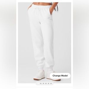 Alo Yoga Accolade White Sweatpants
